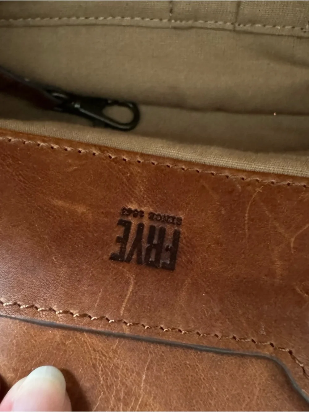 Frye LOGAN ВАСКРАСК in Cognac